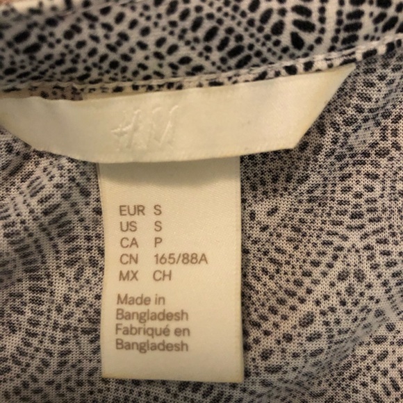 H&M V-neck Top - Picture 3 of 6